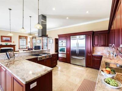 House · For sale · 4 bedrooms