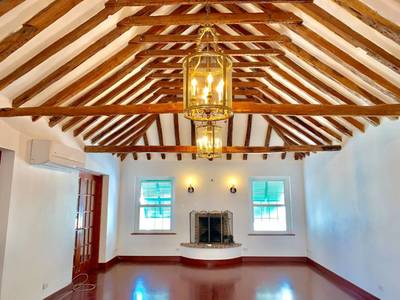 House · For sale · 4 bedrooms