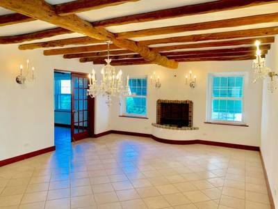 House · For sale · 4 bedrooms