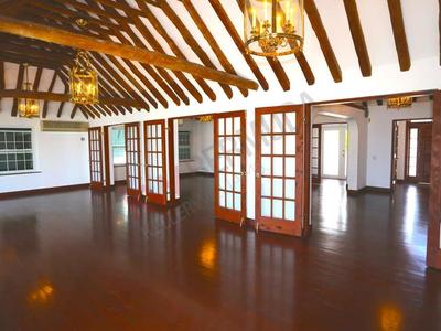 House · For sale · 5 bedrooms