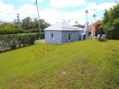 House · For sale · 2 bedrooms