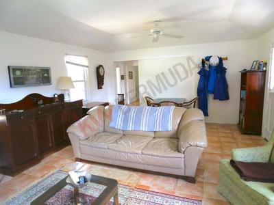 House · For sale · 2 bedrooms