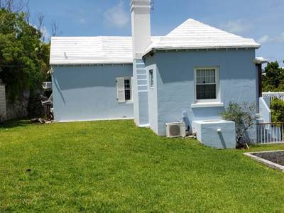 House · For sale · 2 bedrooms