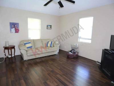 House · For sale · 4 bedrooms