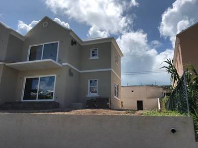 House · For sale · 3 bedrooms