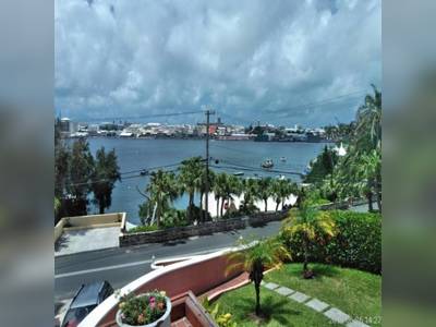 House · For sale · 3 bedrooms