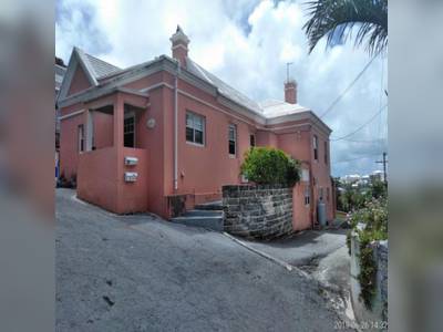 House · For sale · 3 bedrooms