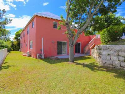 House · For sale · 6 bedrooms