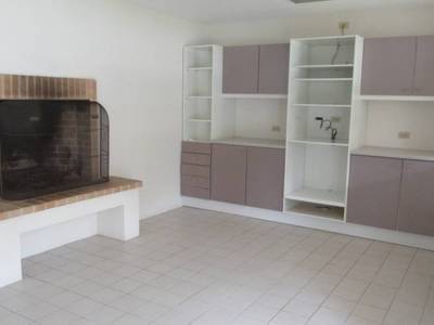 House · For sale · 4 bedrooms