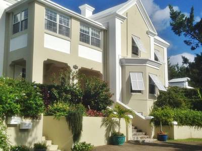 House · For sale · 3 bedrooms