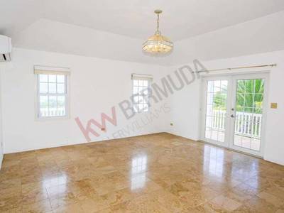 House · For sale · 6 bedrooms