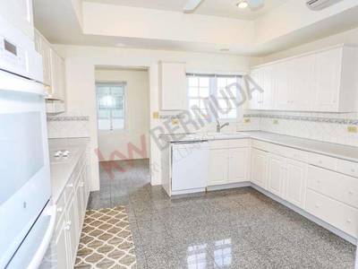 House · For sale · 6 bedrooms