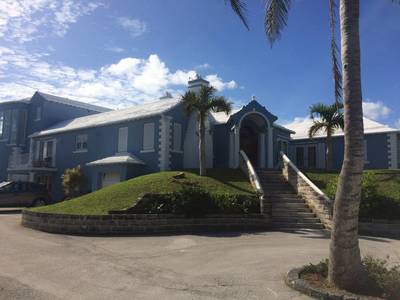 House · For sale · 5 bedrooms